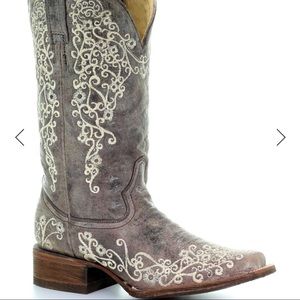 Embroidered Cowgirl Boots